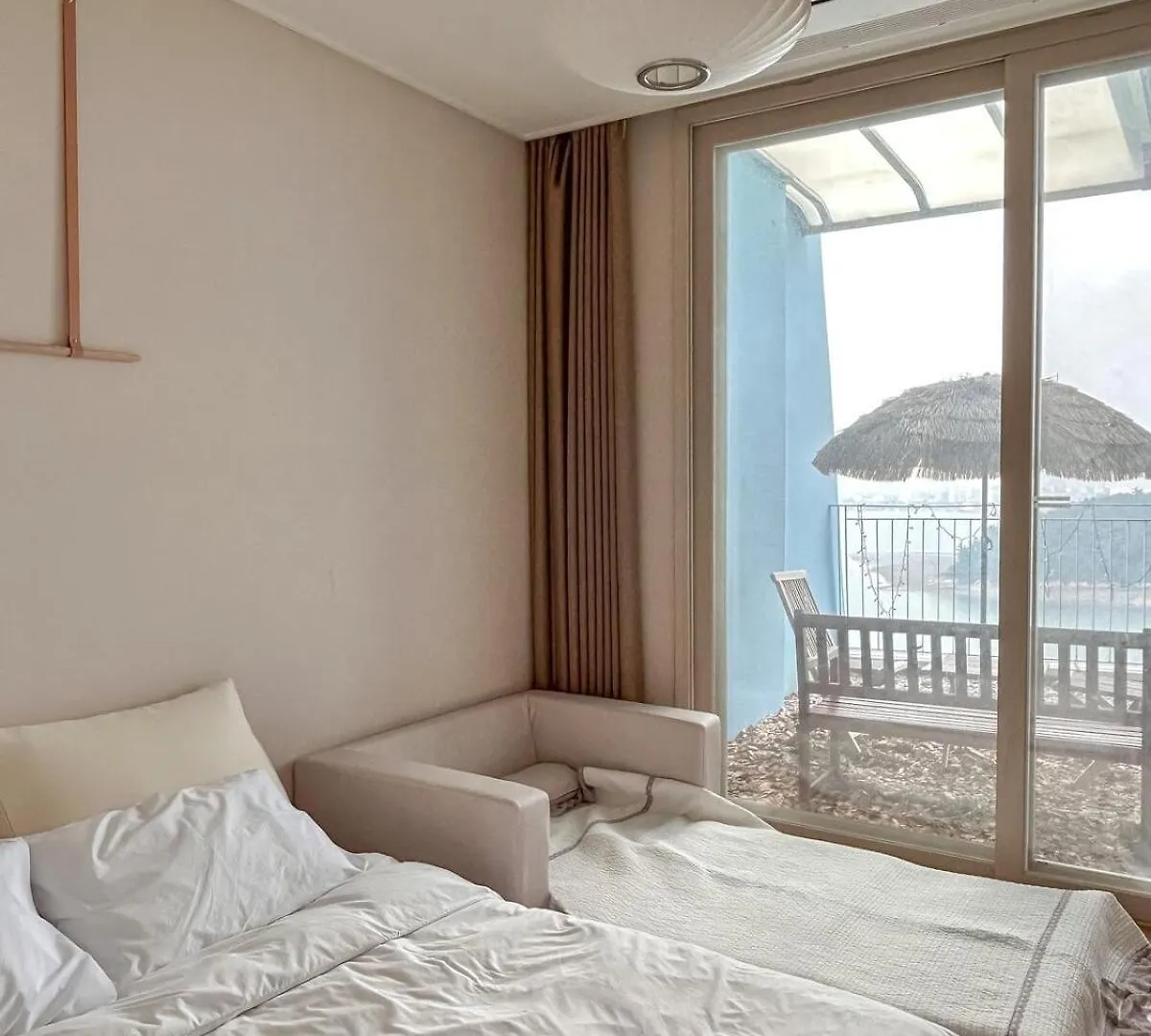 Aloha Youngjong A Incheon Apartment